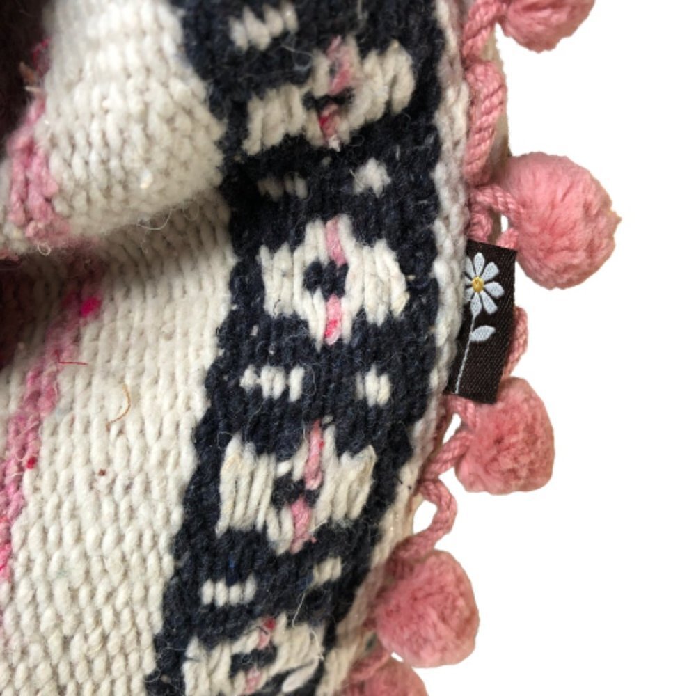Oversized, large 'carpet' or tapestry style bag with pompoms - Picture 4 of 13